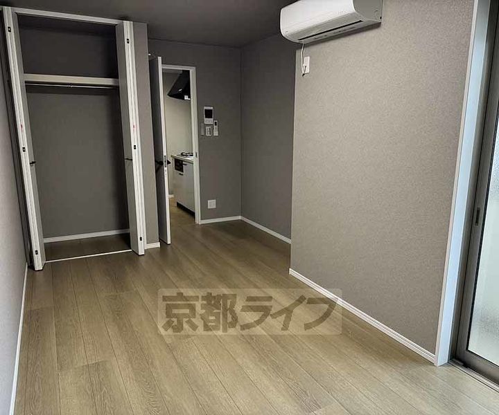 京都府京都市山科区椥辻西浦町の賃貸アパートの居間