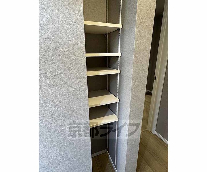 京都府京都市山科区椥辻西浦町の賃貸アパートの玄関