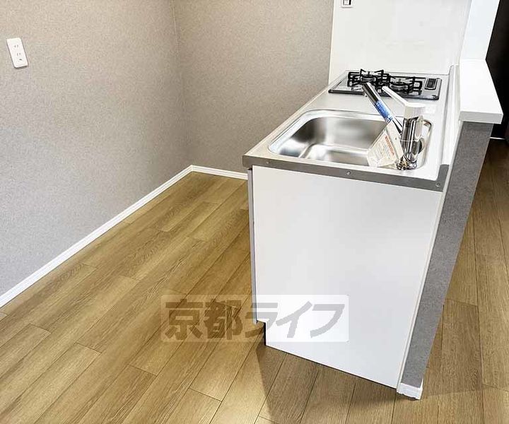 京都府京都市山科区椥辻西浦町の賃貸アパートのキッチン