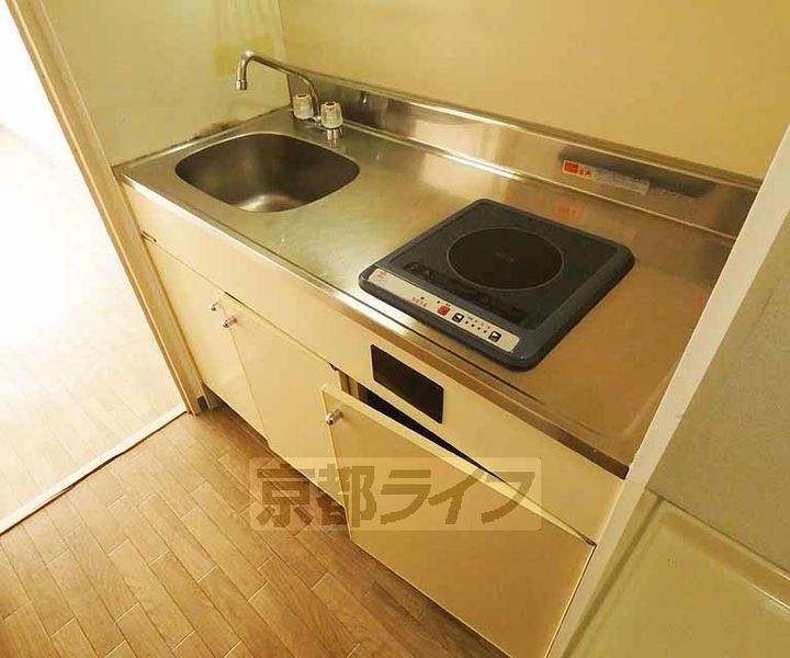 京都府京都市南区東九条松田町の賃貸マンションのキッチン