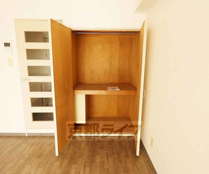 京都府京都市南区東九条松田町の賃貸マンションの内装