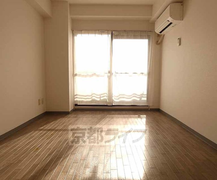 京都府京都市南区東九条松田町の賃貸マンションの内装