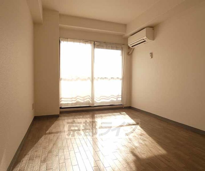 京都府京都市南区東九条松田町の賃貸マンションの内装