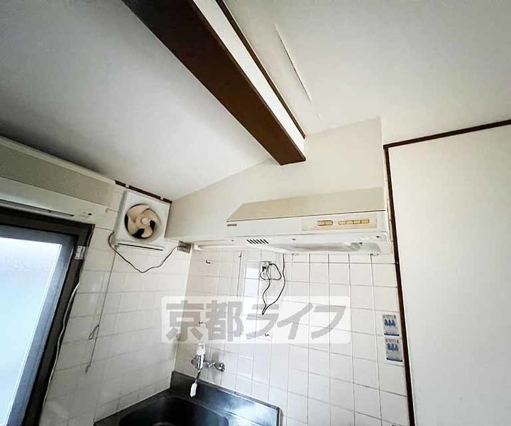 京都府京都市右京区嵯峨野開町(一戸建)の賃貸物件5のキッチン