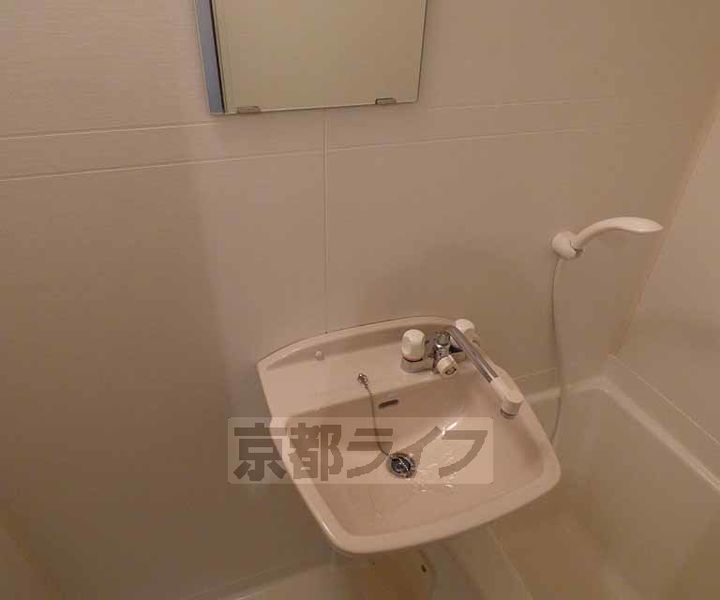 京都府京都市下京区松原通室町東入ル玉津島町の賃貸マンションの内装