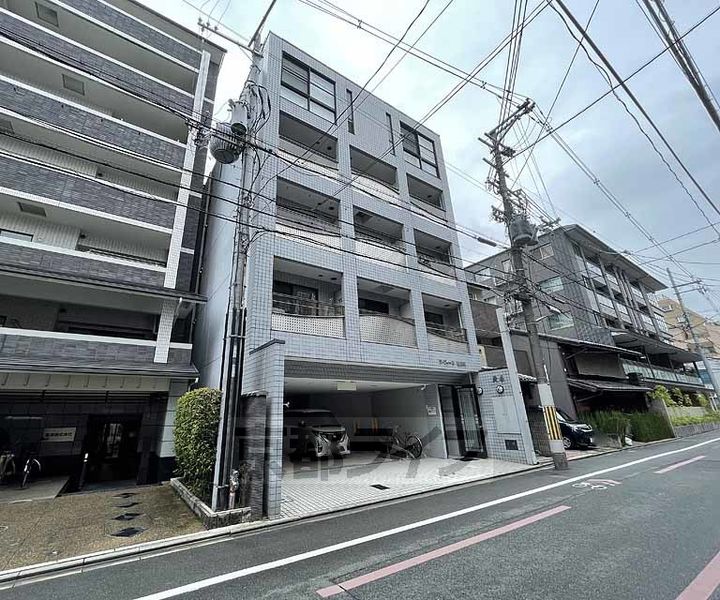 京都府京都市中京区池須町の賃貸マンションの外観