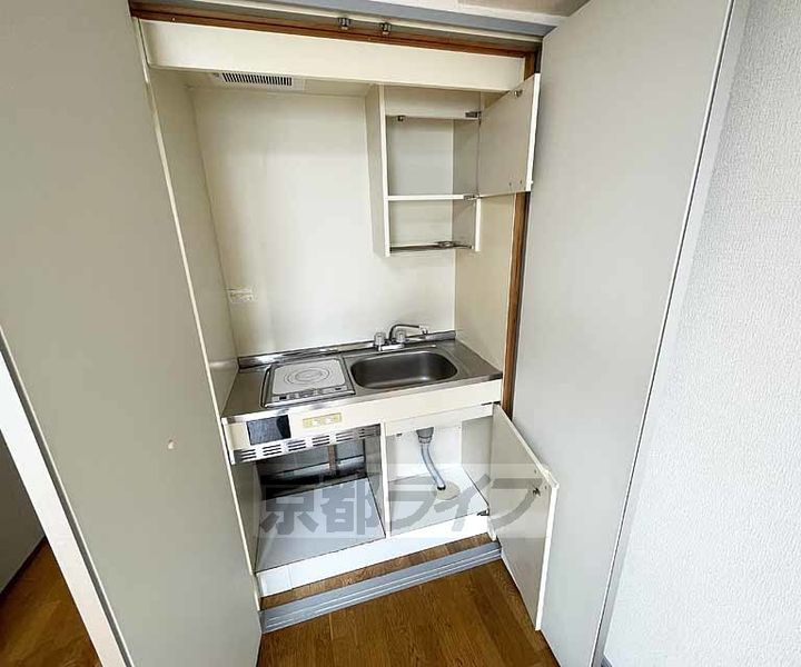 京都府京都市中京区池須町の賃貸マンションのキッチン