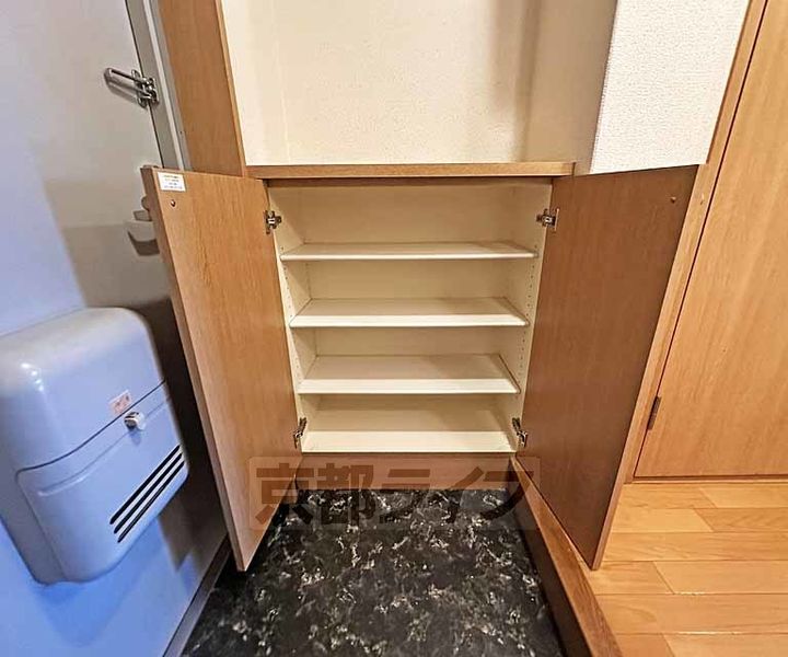 京都府京都市下京区立中町の賃貸マンションの内装