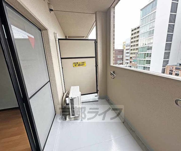 京都府京都市下京区立中町の賃貸マンションの内装