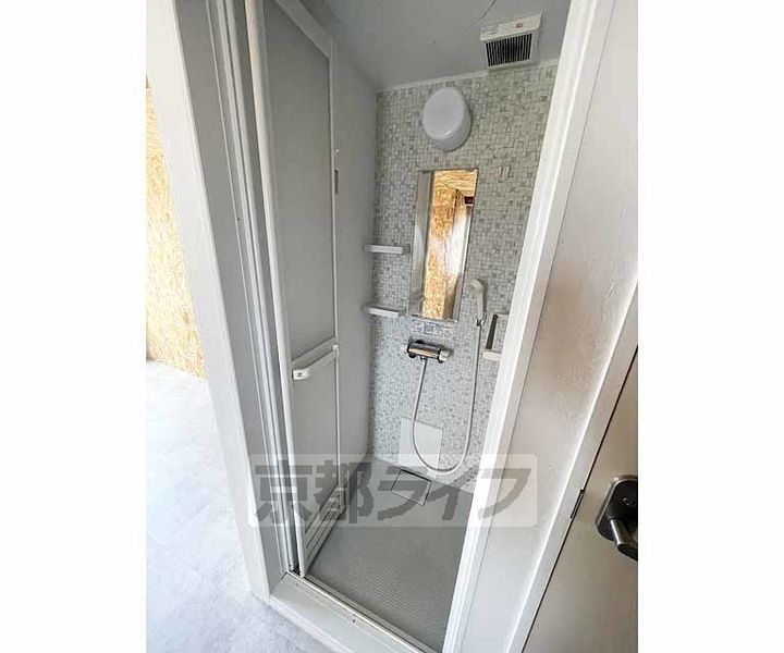 京都府京都市下京区平居町(西高瀬川筋五条下ル)の賃貸マンションの風呂