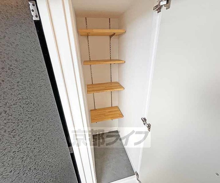 京都府京都市中京区姉大宮町東側の賃貸マンションの内装