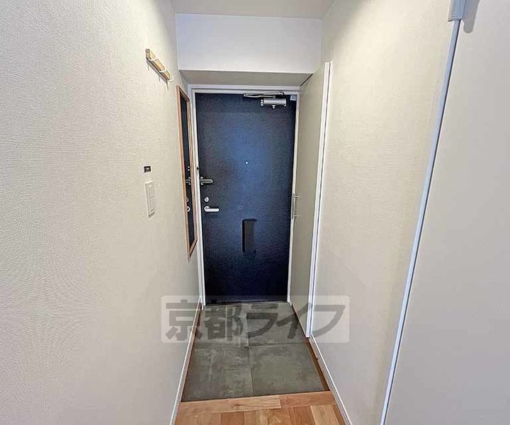 京都府京都市中京区姉大宮町東側の賃貸マンションの玄関