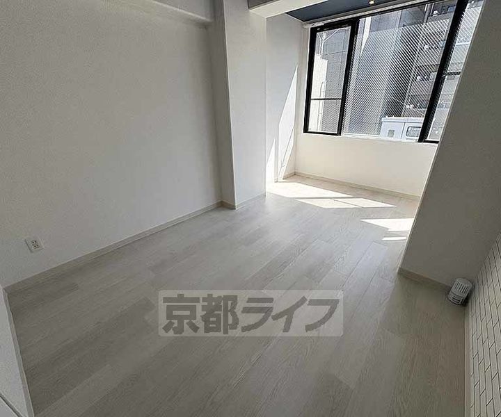 京都府京都市下京区安土町の賃貸マンションの居間