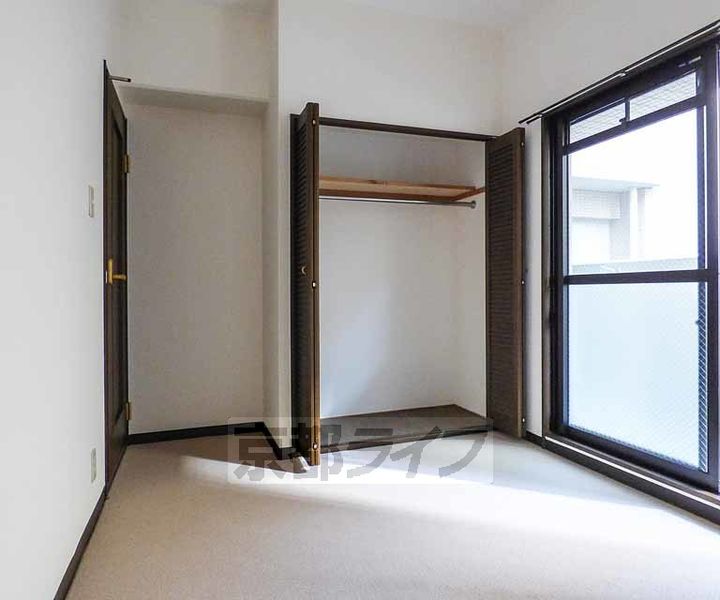 京都府京都市下京区松原通高倉東入ル杉屋町の賃貸マンションの居間