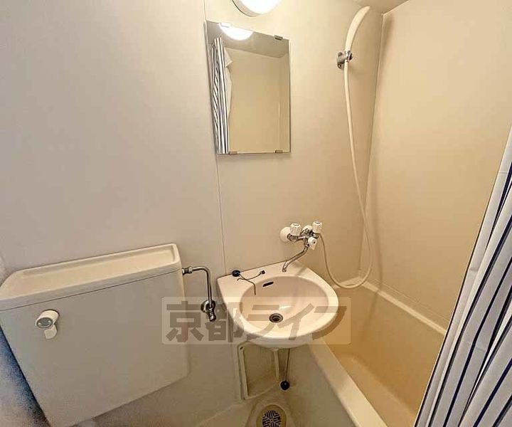 京都府京都市下京区高辻通麩屋町西入ル雁金町の賃貸マンションの内装