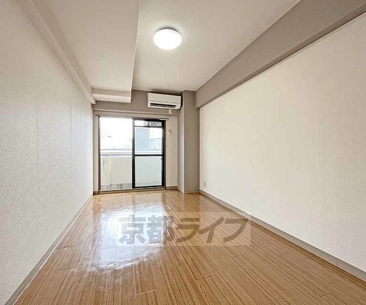 グランシャリオ勝屋の居間