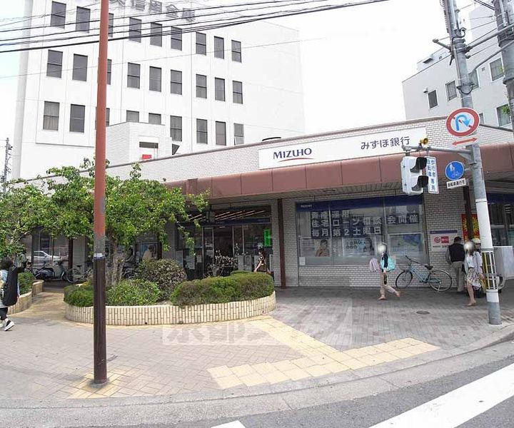 京都府京都市上京区一真町の賃貸マンションの周辺