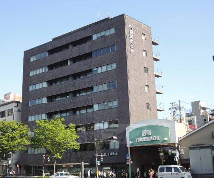 エスリード烏丸御池901の周辺