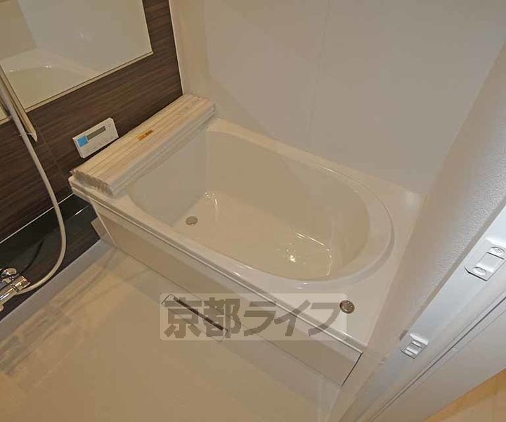 京都府京都市伏見区桃山町正宗の賃貸マンションの風呂