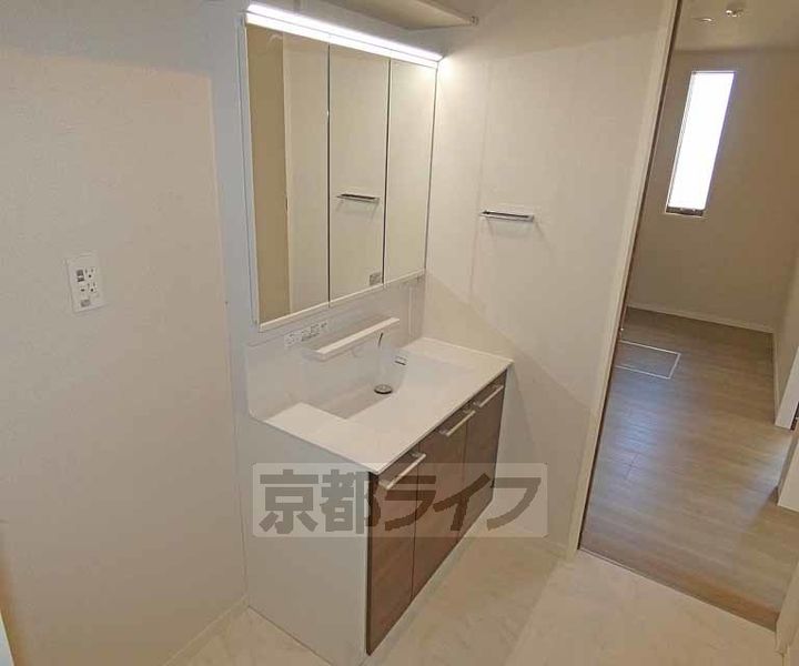 京都府京都市伏見区桃山町正宗の賃貸マンションの内装