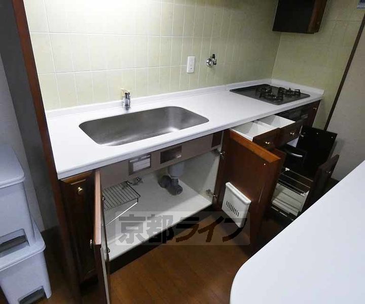 メロディーハイム二条城302のキッチン