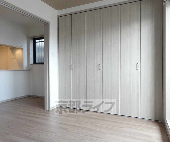 LEI梅小路401の居間