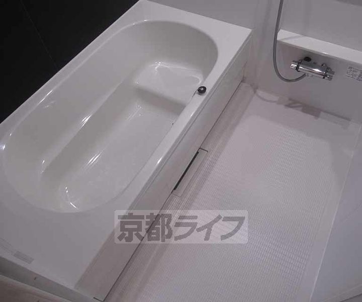 パインオークⅦ102の風呂