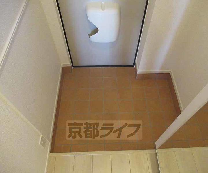 パインオークⅦ102の玄関