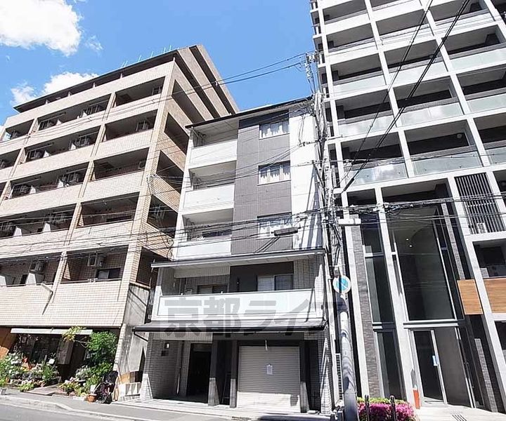 京都府京都市中京区蟷螂山町の賃貸マンションの外観