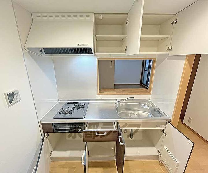 京都府京都市中京区蟷螂山町の賃貸マンションのキッチン