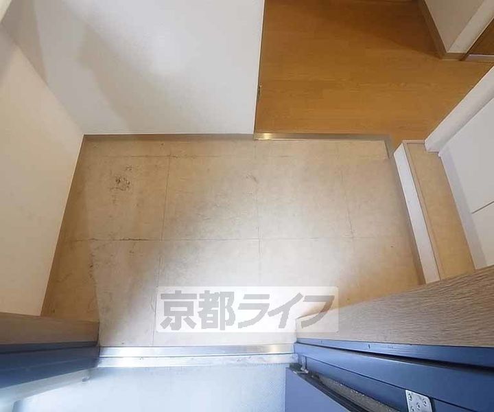 京都府京都市中京区滕屋町の賃貸マンションの玄関