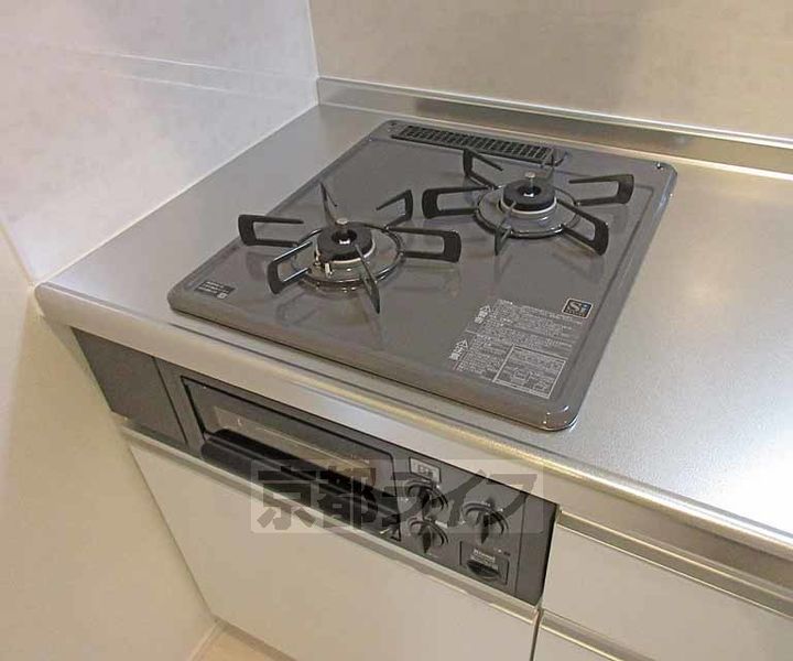 京都府京都市伏見区醍醐御霊ケ下町の賃貸アパートのキッチン