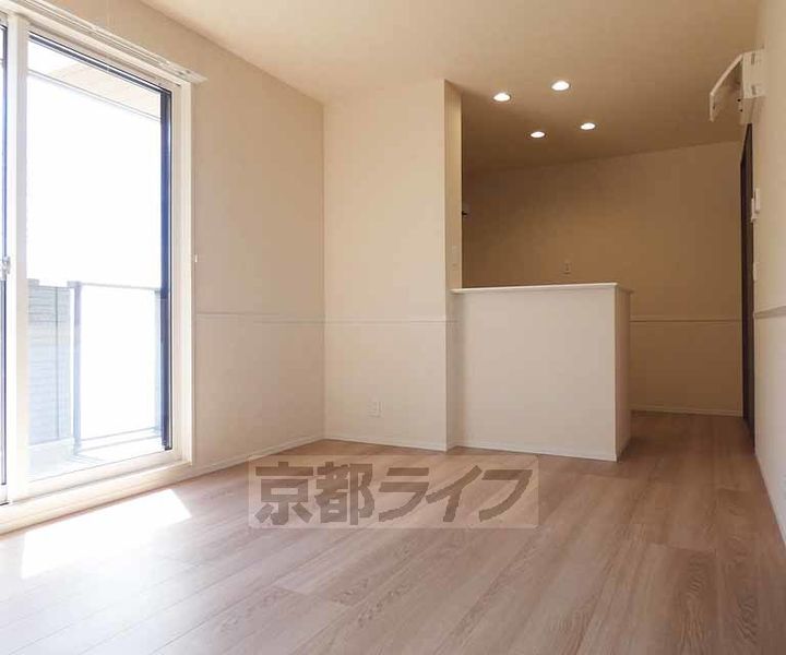 京都府京都市伏見区桃山町大島の賃貸アパートの居間