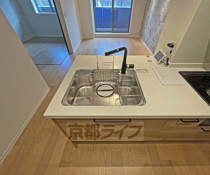 京都府京都市下京区中堂寺庄ノ内町の賃貸アパートのキッチン