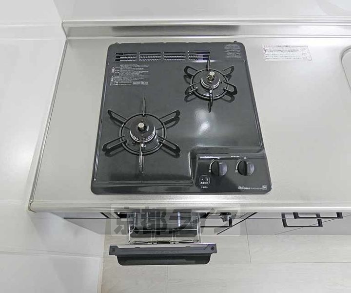 京都府京都市北区等持院南町の賃貸アパートのキッチン