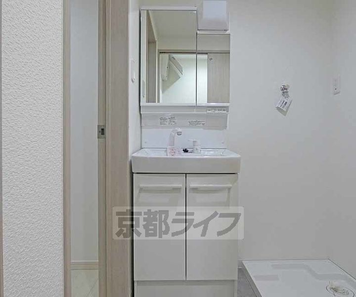 京都府京都市北区等持院南町の賃貸アパートの内装