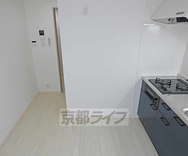 京都府京都市北区等持院南町の賃貸アパートのキッチン