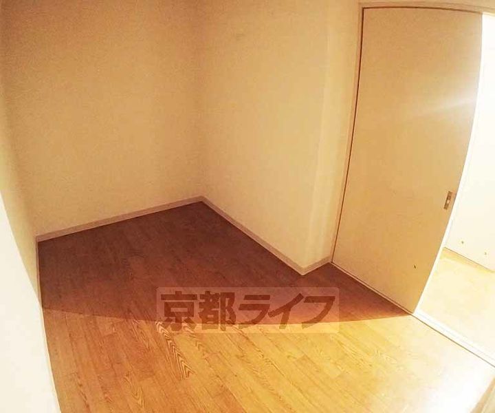 丸萬ビル3-Cの居間