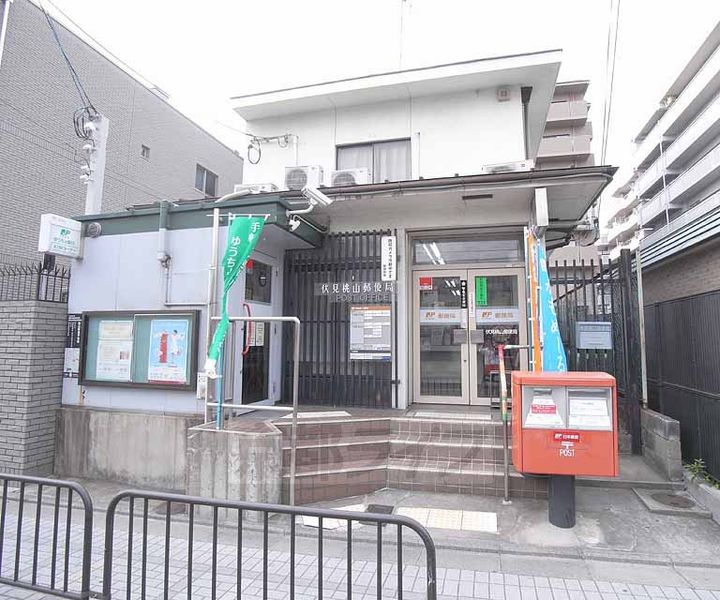 京都府京都市伏見区桃山町泰長老の賃貸アパートの周辺