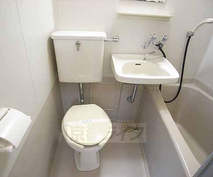 リバーサイド西村202の内装