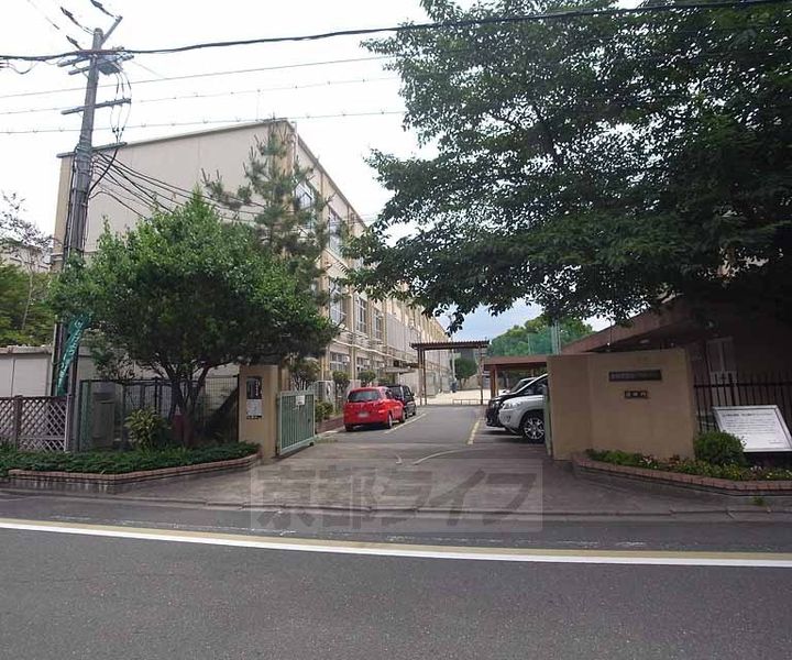 京都府京都市右京区西院四条畑町の賃貸マンションの周辺