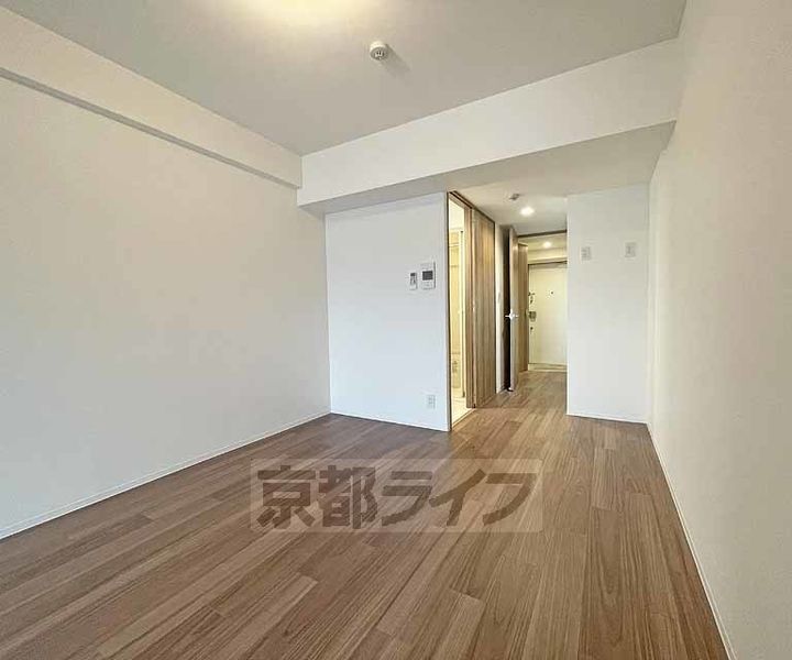 京都府京都市南区八条源町の賃貸マンションの居間