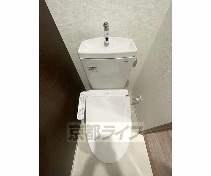 京都府京都市南区八条源町の賃貸マンションの内装