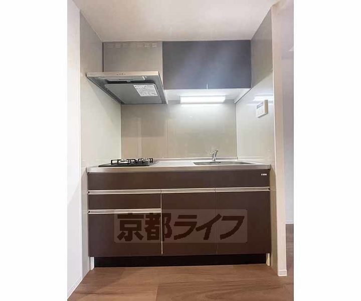 京都府京都市南区八条源町の賃貸マンションのキッチン