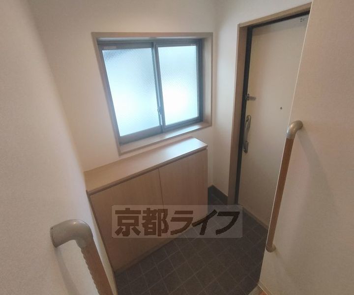 京都府京都市上京区北蟹屋町の賃貸マンションの玄関