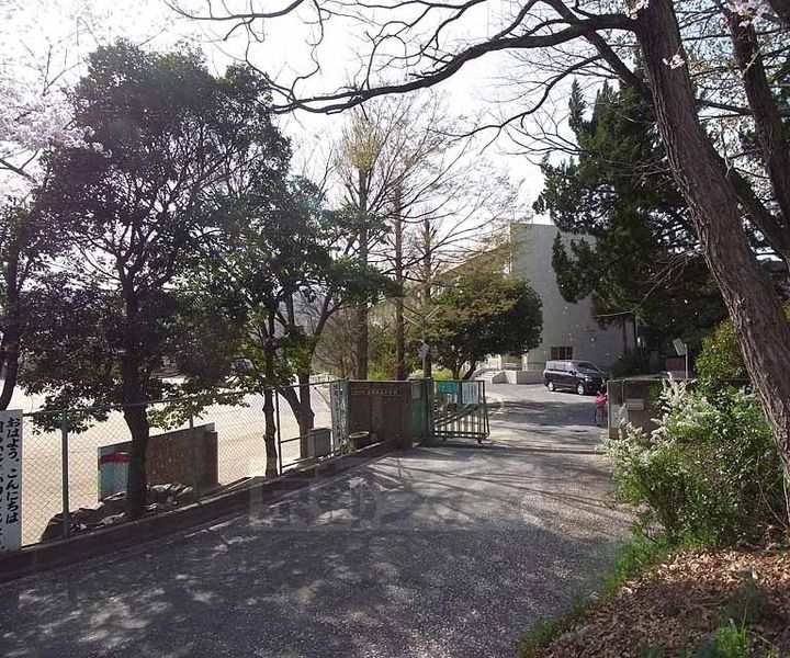 京都府長岡京市奥海印寺山田の賃貸アパートの周辺