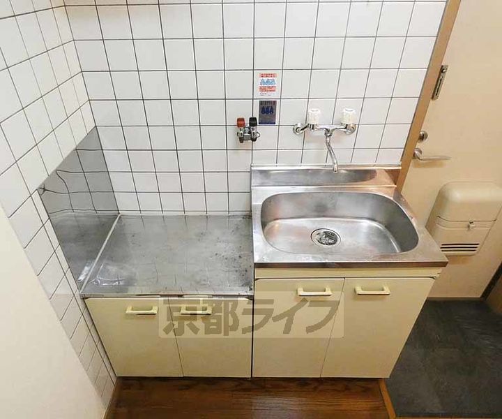 京都府京都市上京区浄福寺通一条下ル東西俵屋町の賃貸アパートのキッチン