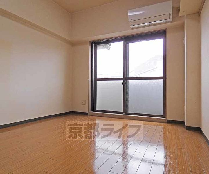 ACE in 向島308の居間