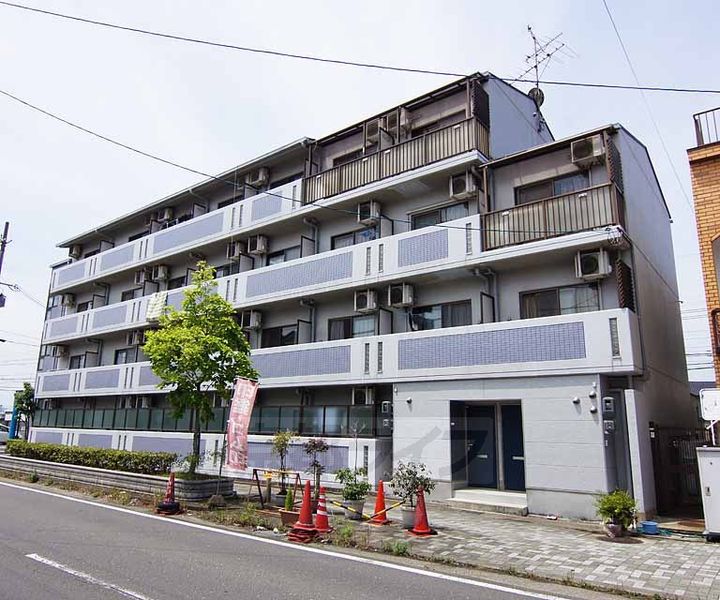 ACE in 向島308の外観