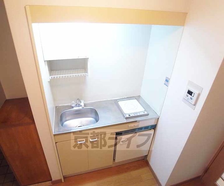 京都府京都市伏見区深草大亀谷西寺町の賃貸マンションのキッチン